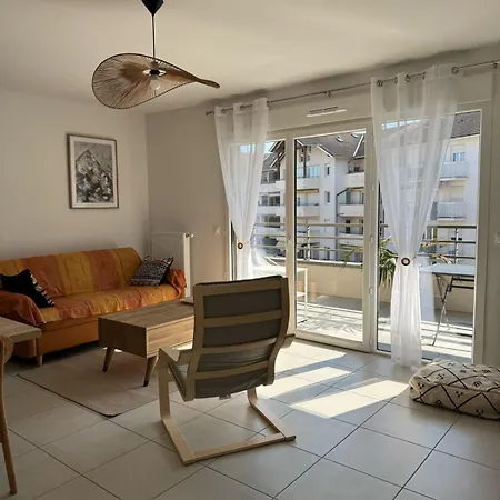 La Datcha - New T3 With Balcony & Parking Near Train Station Aix-les-Bains