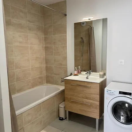 La Datcha - New T3 With Balcony & Parking Near Train Station Aix-les-Bains