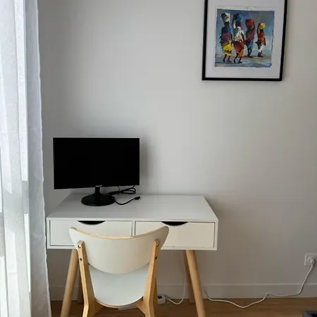 La Datcha - New T3 With Balcony & Parking Near Train Station Aix-les-Bains